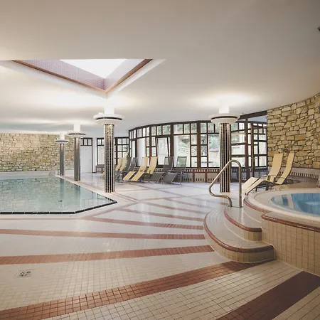 Hotel Arabella Retreat &