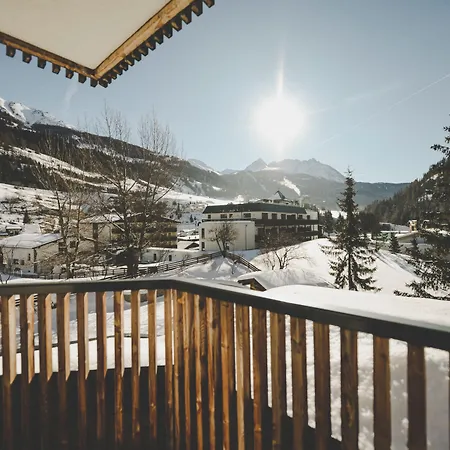 Hotel Arabella Retreat &