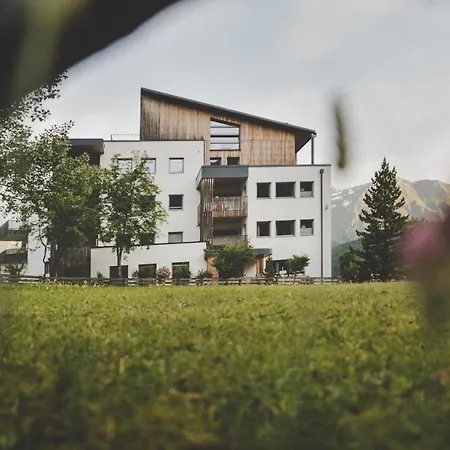Arabella Retreat &