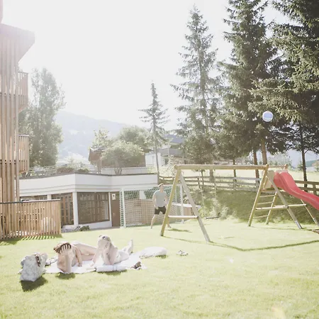 Arabella Retreat &