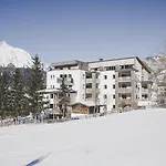 Hotel Arabella Retreat & 4*