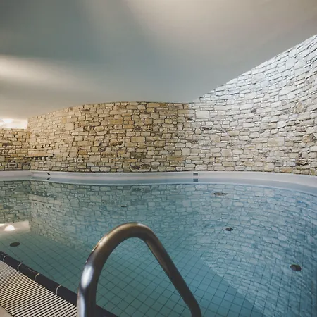 Otel Arabella Retreat &