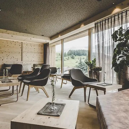 Hotel Arabella Retreat &