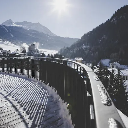 Arabella Retreat &
