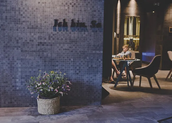 Отель Arabella Retreat &